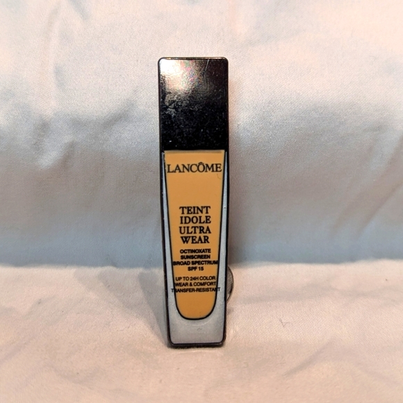 Lancôme Enamel Pin - Picture 1 of 1